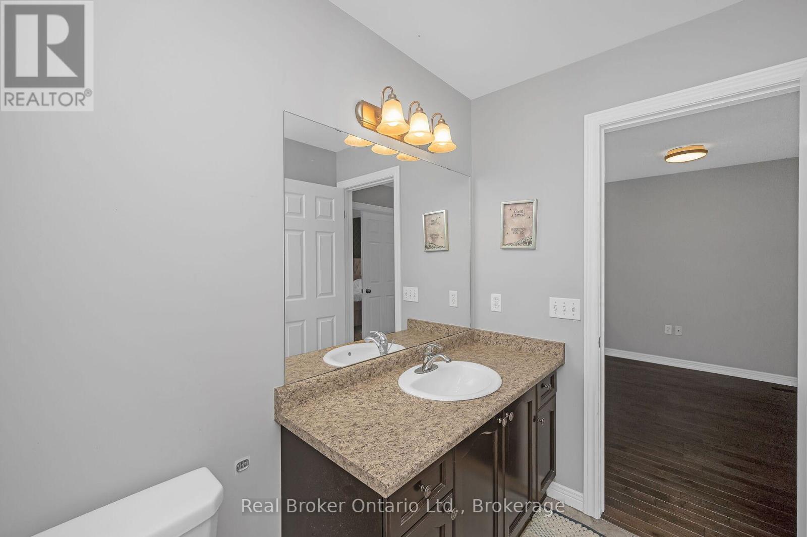 23 Bellflower Boulevard, Hamilton, Ontario  L0R 1P0 - Photo 22 - X12440031