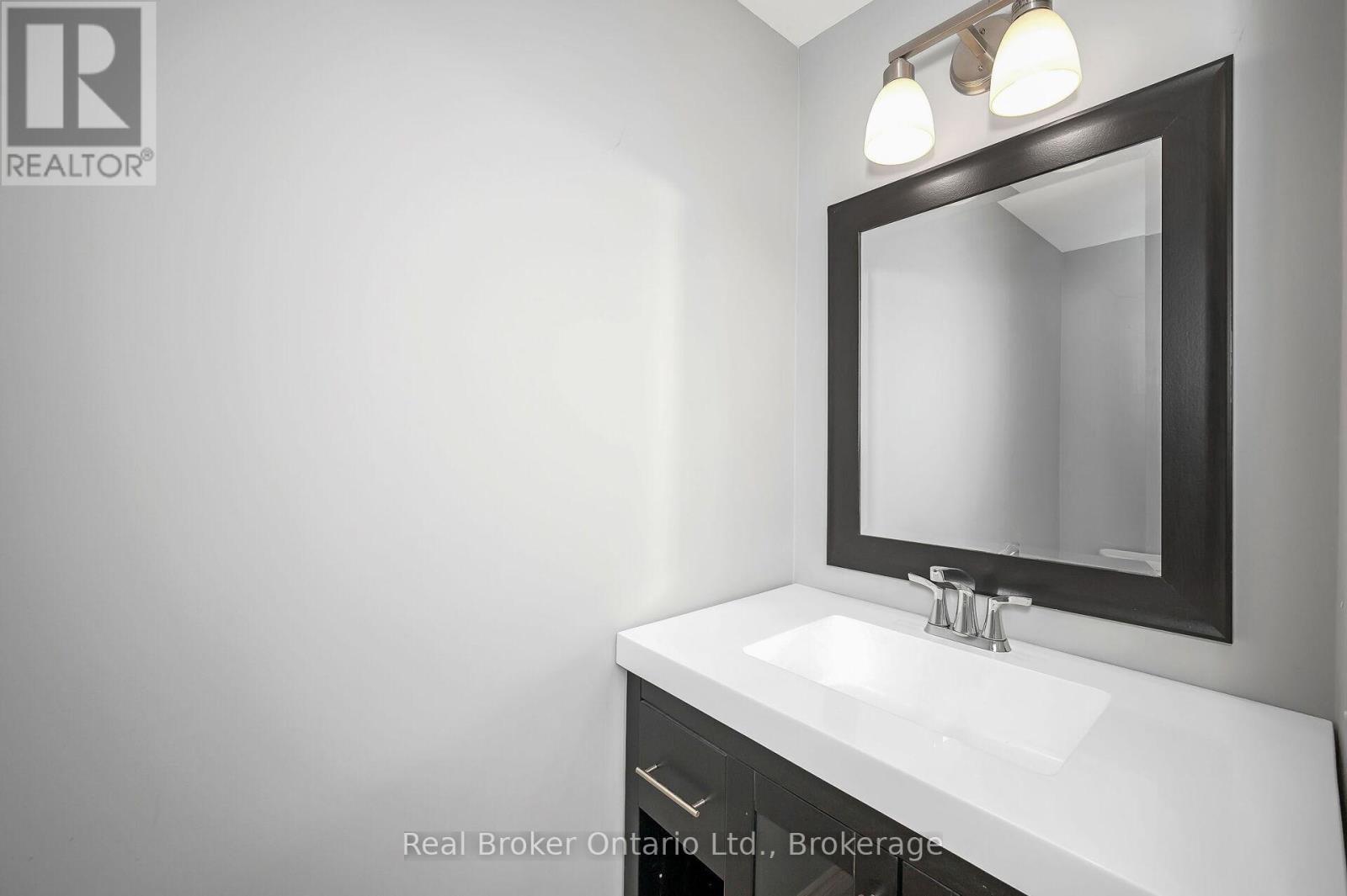 23 Bellflower Boulevard, Hamilton, Ontario  L0R 1P0 - Photo 28 - X12440031
