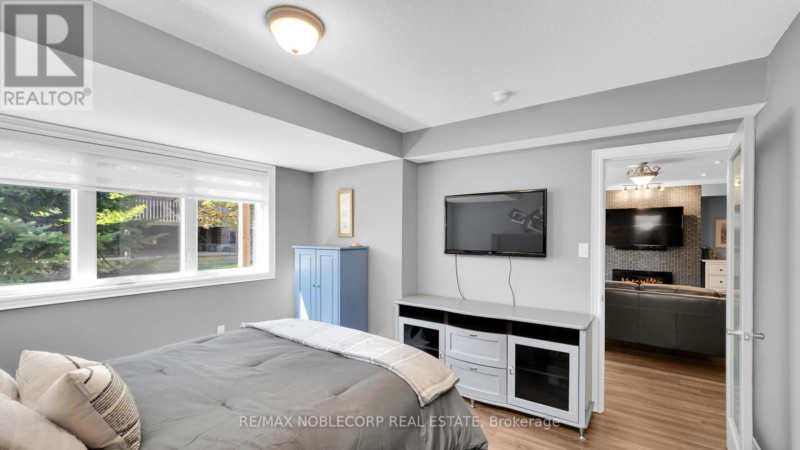 31 - 34 Hillcrest Drive, New Tecumseth, Ontario  L9R 0N4 - Photo 28 - N12439776