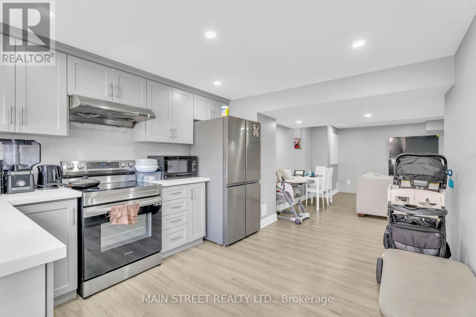 6 Leaden Hall Drive, East Gwillimbury, Ontario  L0G 1R0 - Photo 29 - N12439799