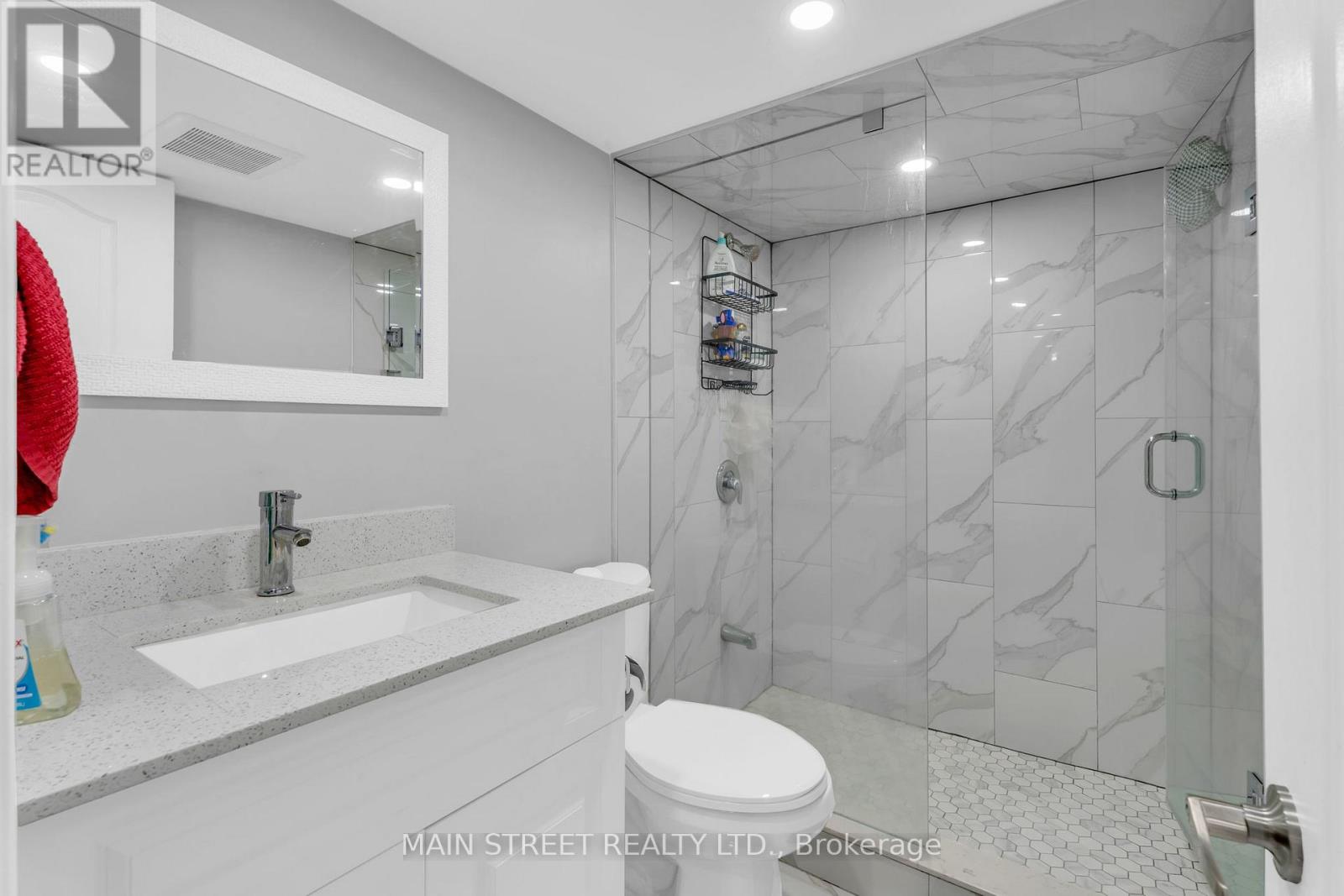 6 Leaden Hall Drive, East Gwillimbury, Ontario  L0G 1R0 - Photo 32 - N12439799