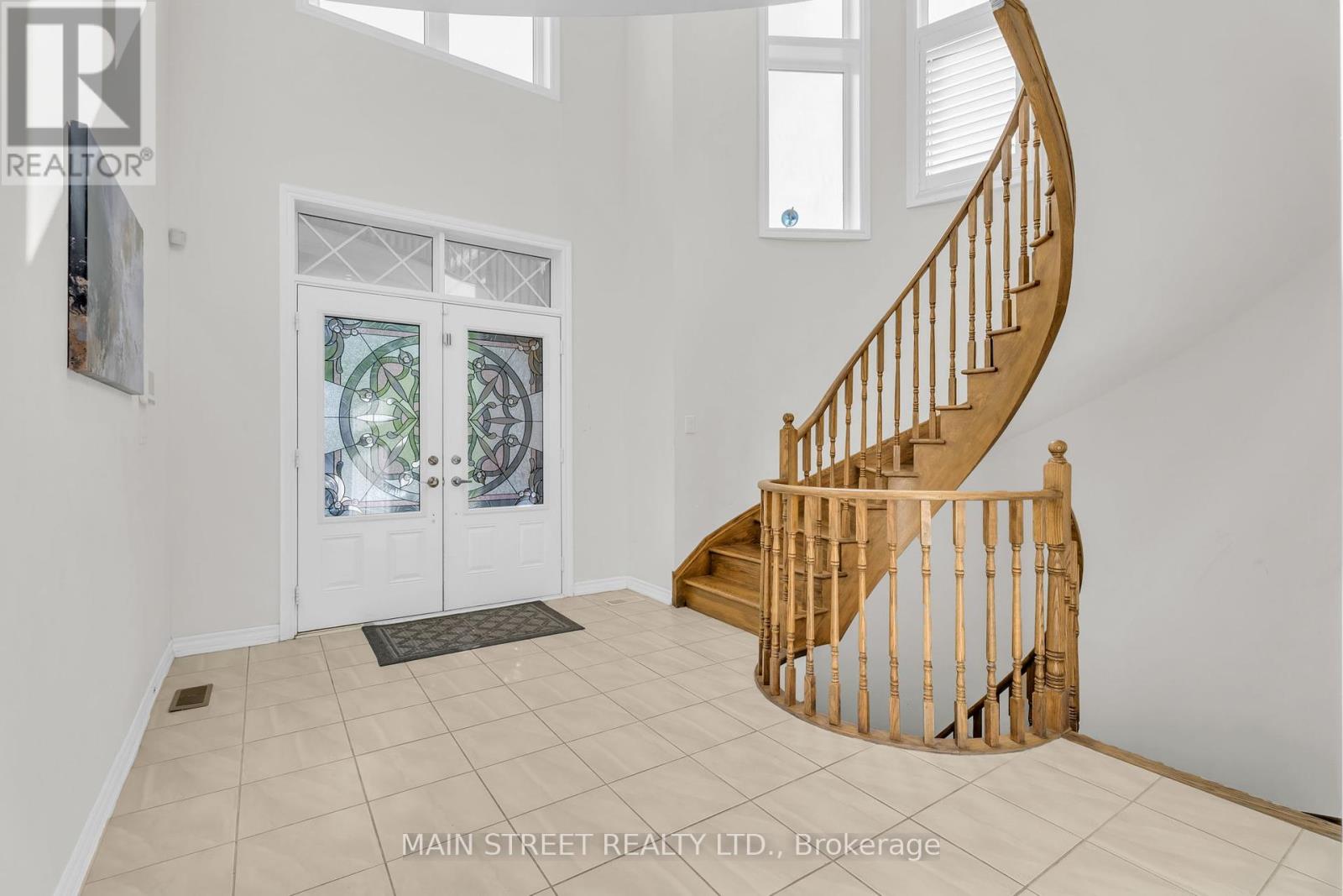 6 Leaden Hall Drive, East Gwillimbury, Ontario  L0G 1R0 - Photo 6 - N12439799