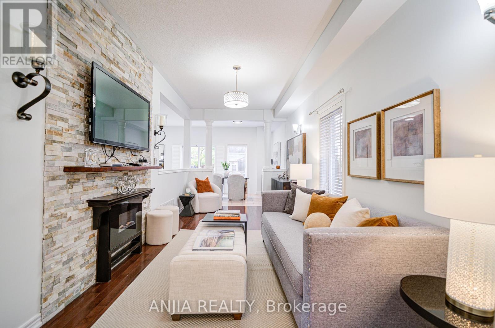 97 Blackthorn Drive, Vaughan, Ontario  L6A 3N2 - Photo 6 - N12439831