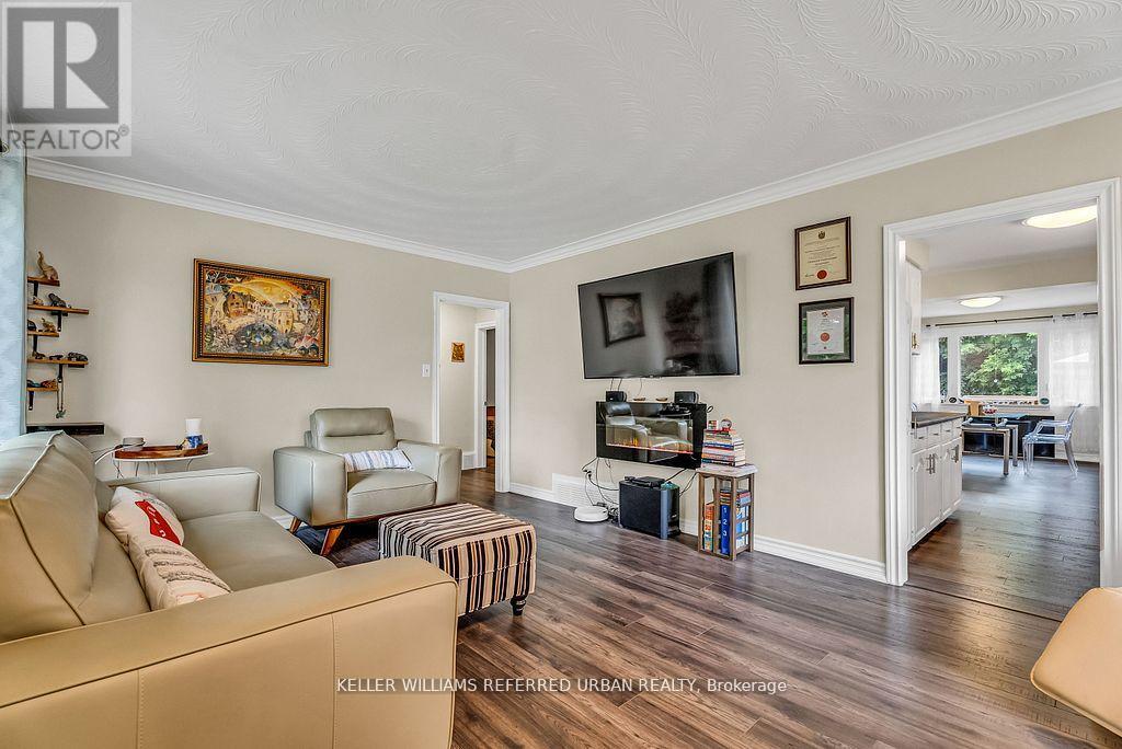 86 Morgan Avenue, Markham, Ontario  L3T 1R4 - Photo 7 - N12439845