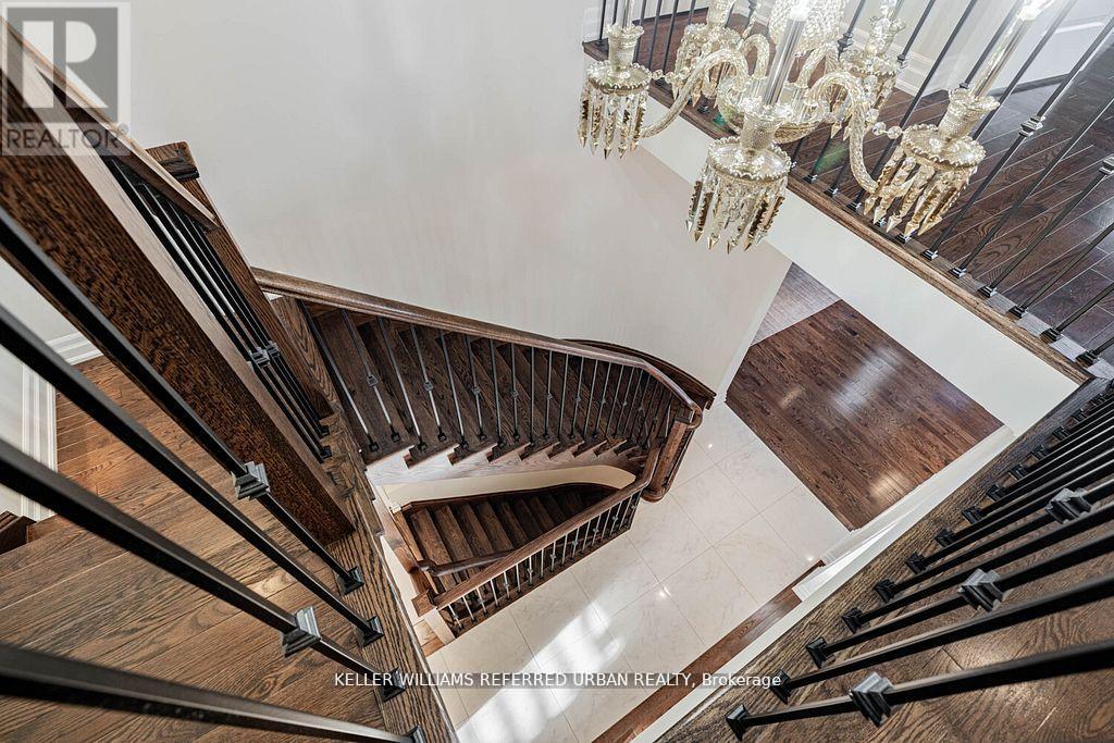 113 Burns Boulevard, King, Ontario  L7B 0M5 - Photo 19 - N12439878