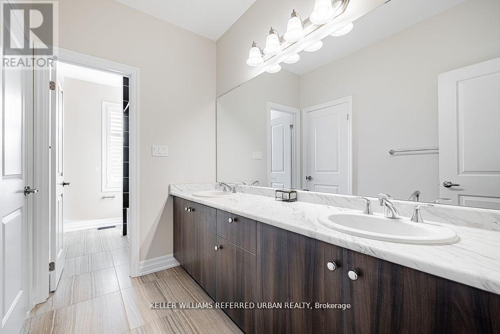 113 Burns Boulevard, King, Ontario  L7B 0M5 - Photo 21 - N12439878