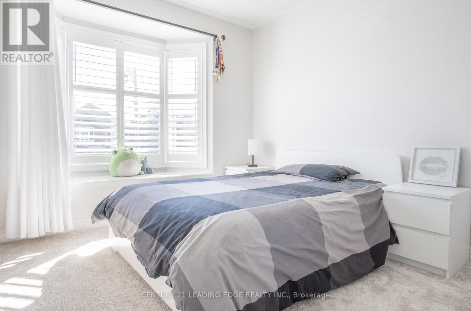 327 Mantle Avenue, Whitchurch-Stouffville, Ontario  L4A 0R9 - Photo 23 - N12439900