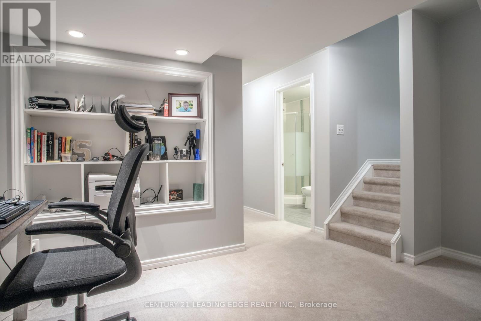 327 Mantle Avenue, Whitchurch-Stouffville, Ontario  L4A 0R9 - Photo 26 - N12439900