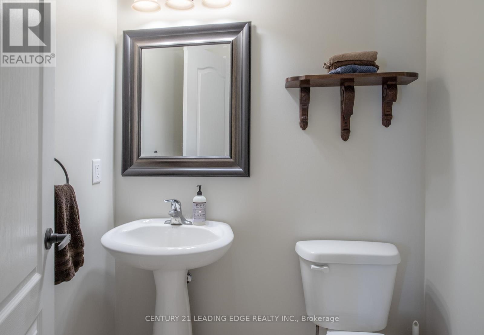 327 Mantle Avenue, Whitchurch-Stouffville, Ontario  L4A 0R9 - Photo 7 - N12439900