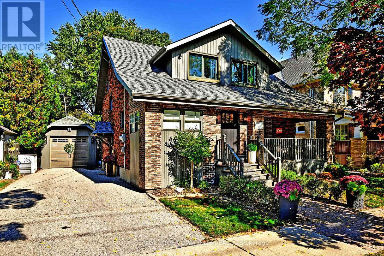82 Centre Street, Aurora, Ontario  L4G 1J8 - Photo 1 - N12439914