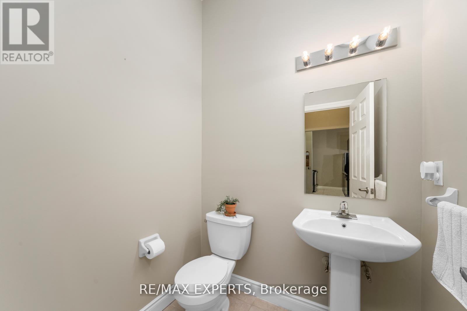 105 - 10211 Keele Street, Vaughan, Ontario  L6A 4R7 - Photo 18 - N12439945