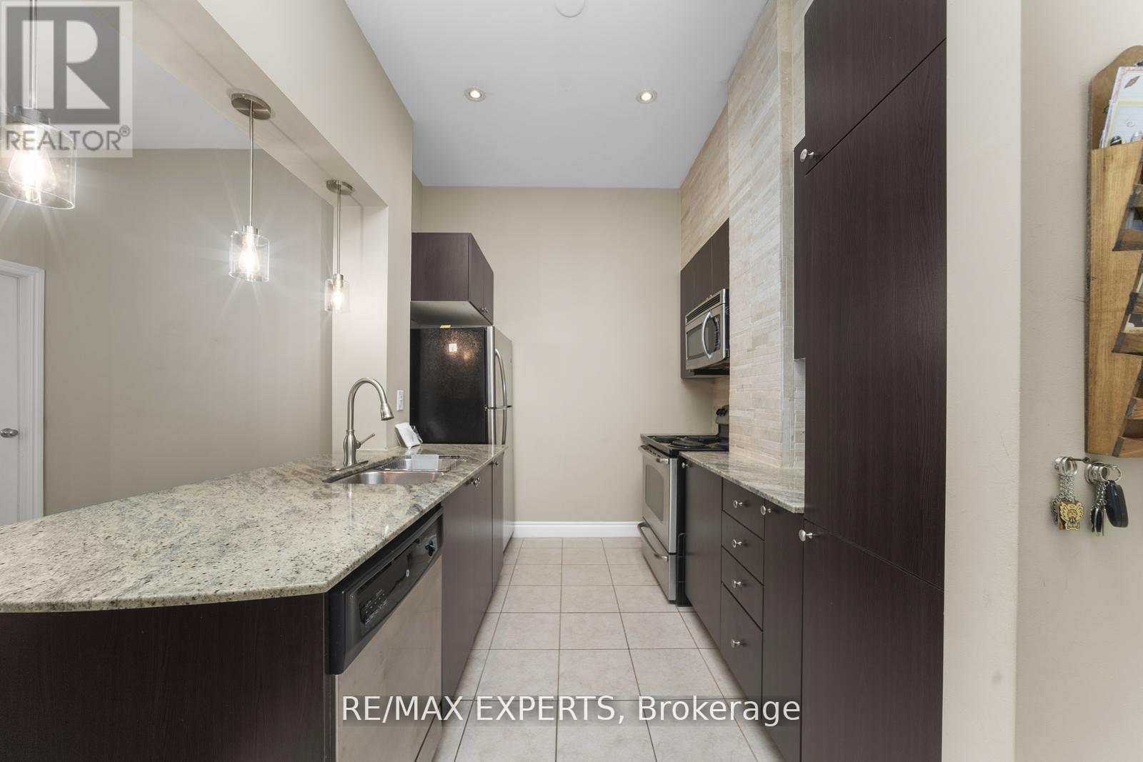 105 - 10211 Keele Street, Vaughan, Ontario  L6A 4R7 - Photo 8 - N12439945