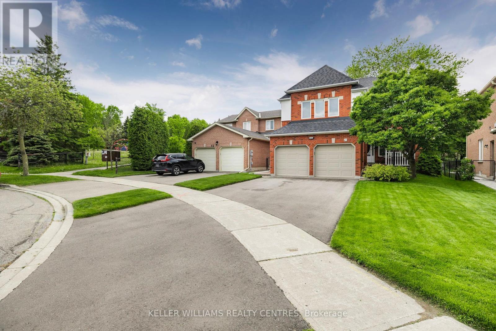 41 Bonny Meadows Drive, Aurora, Ontario  L4G 6M9 - Photo 3 - N12439948