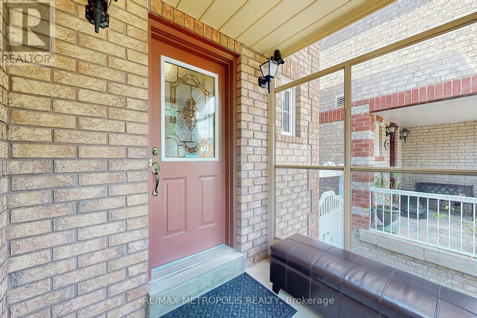 175 Roxbury Street, Markham, Ontario  L3S 3T5 - Photo 3 - N12439993