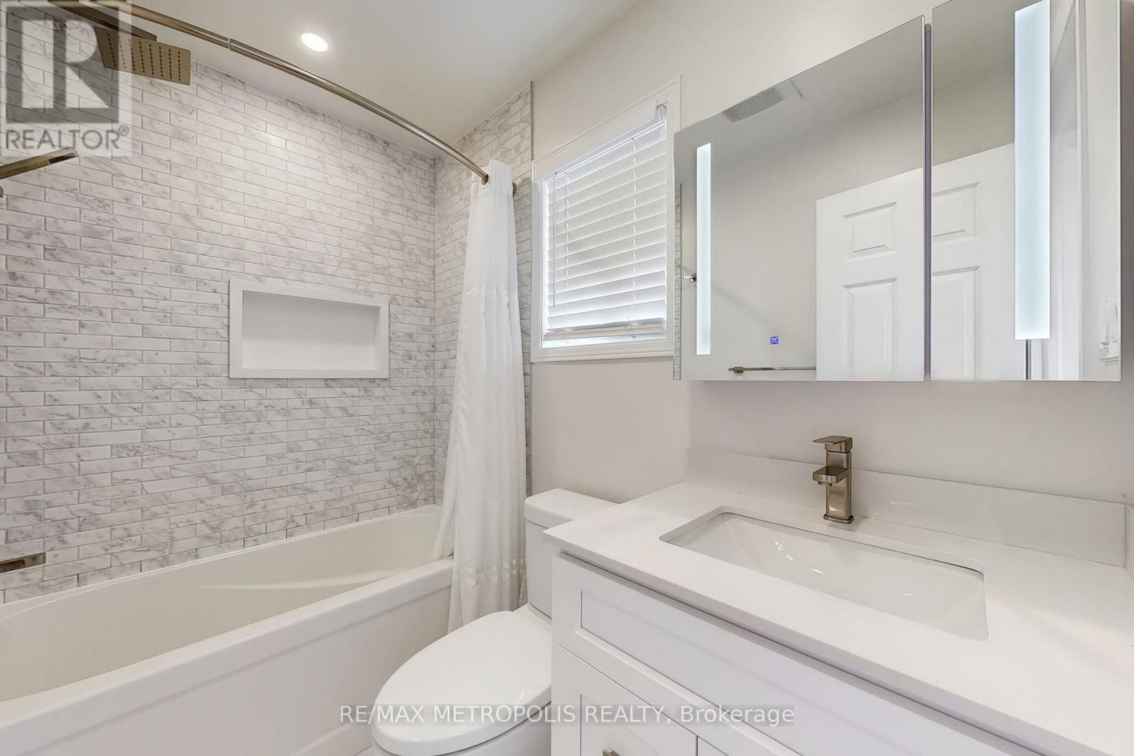 175 Roxbury Street, Markham, Ontario  L3S 3T5 - Photo 31 - N12439993