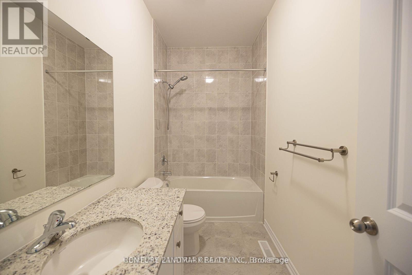 12 Fish Drive, Aurora, Ontario  L4G 4A6 - Photo 11 - N12439997