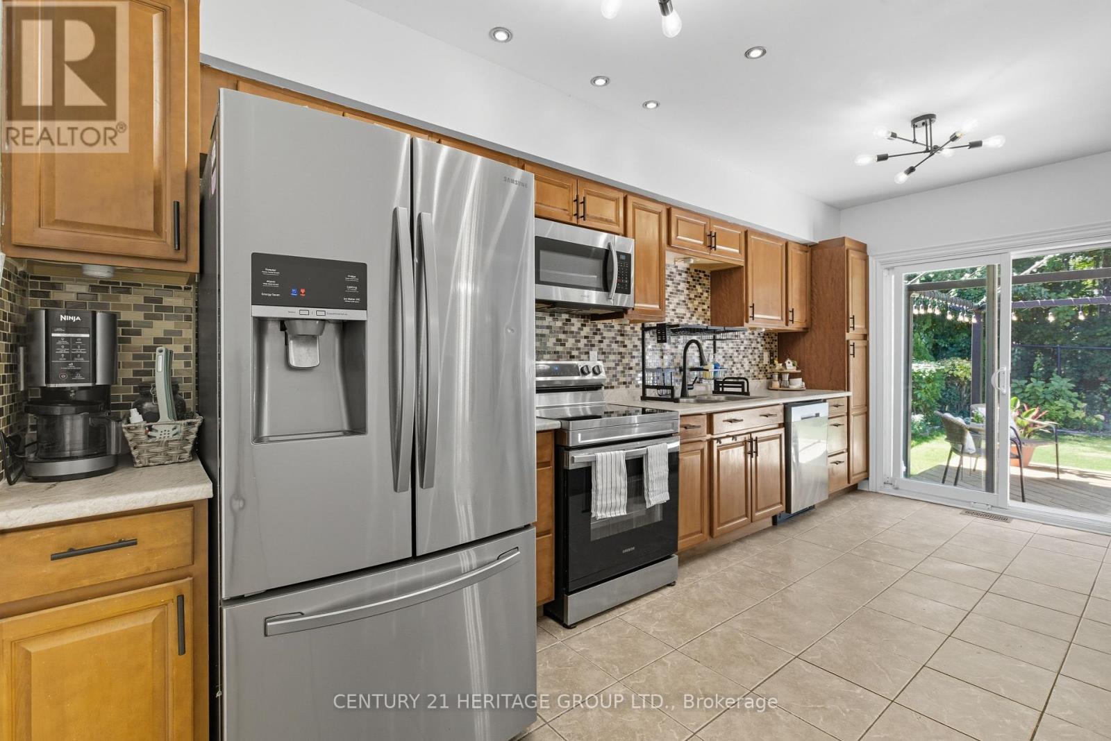 398 Carruthers Avenue, Newmarket, Ontario  L3X 2C1 - Photo 13 - N12439999