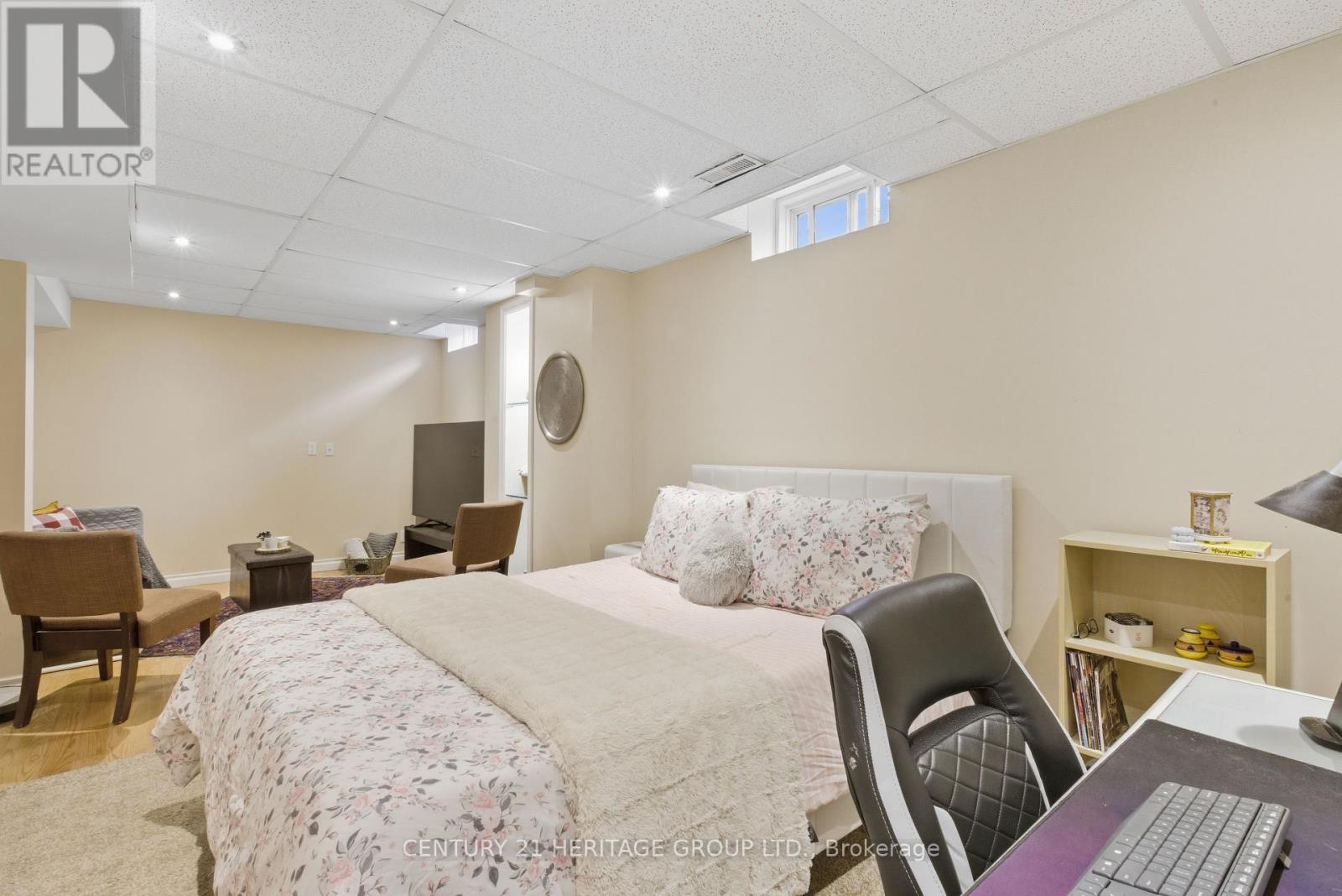 398 Carruthers Avenue, Newmarket, Ontario  L3X 2C1 - Photo 29 - N12439999