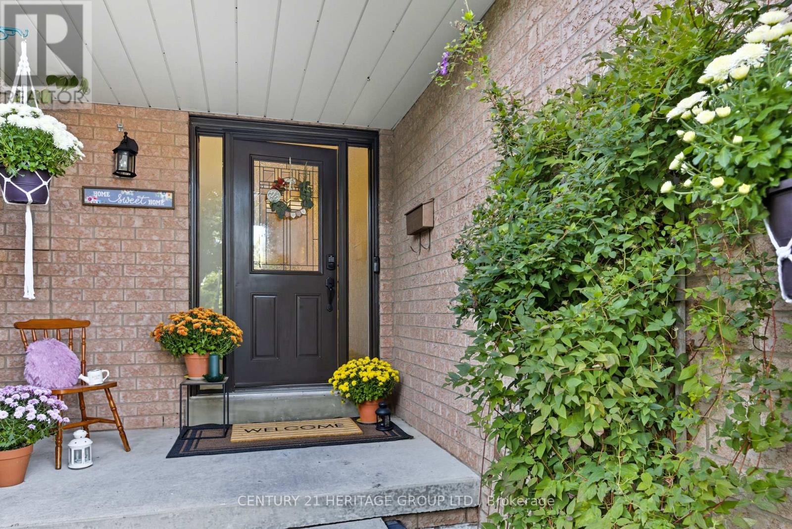 398 Carruthers Avenue, Newmarket, Ontario  L3X 2C1 - Photo 3 - N12439999