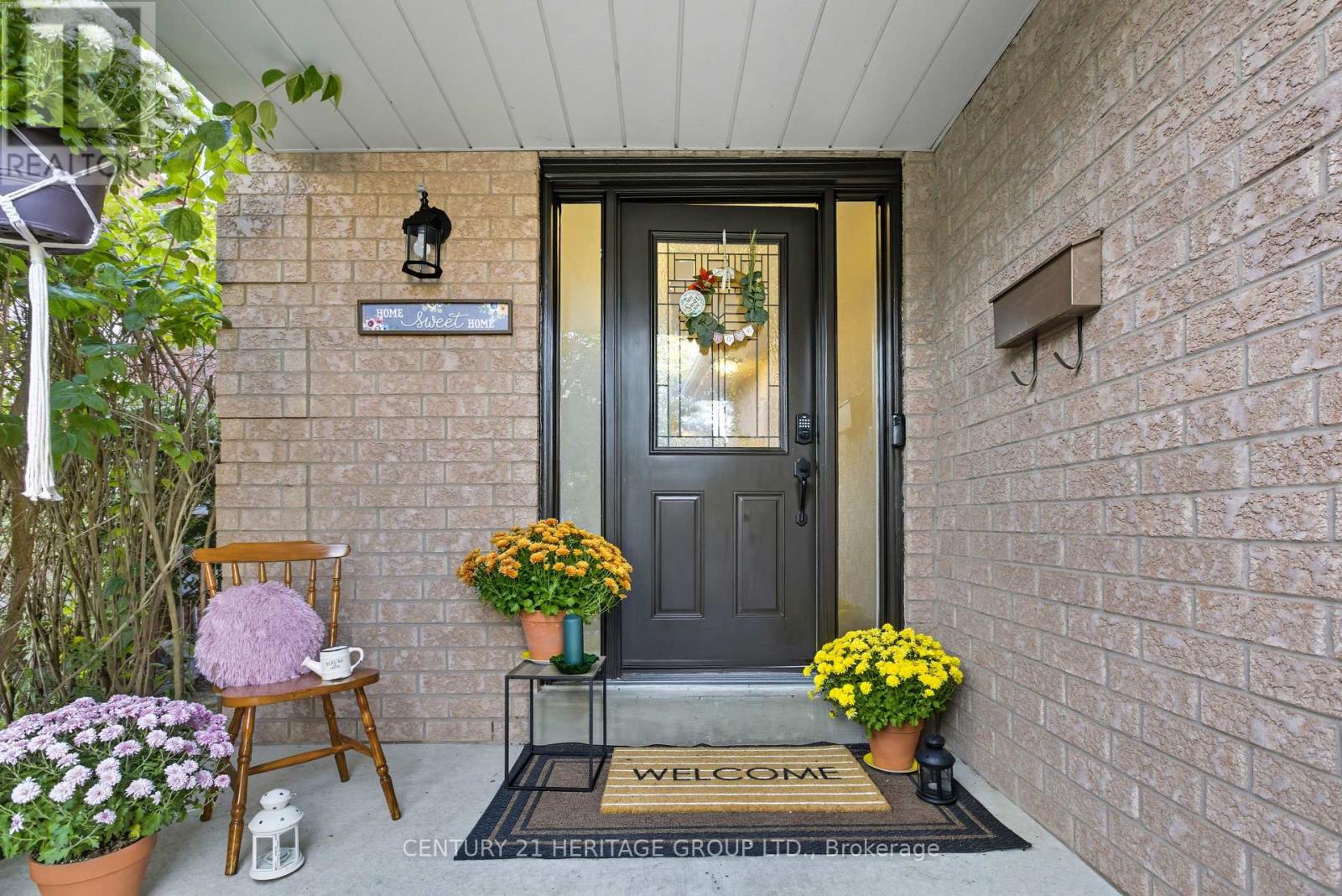398 Carruthers Avenue, Newmarket, Ontario  L3X 2C1 - Photo 4 - N12439999