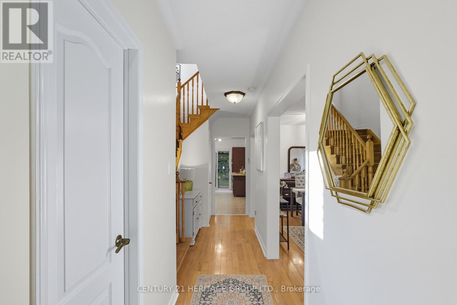 398 Carruthers Avenue, Newmarket, Ontario  L3X 2C1 - Photo 6 - N12439999