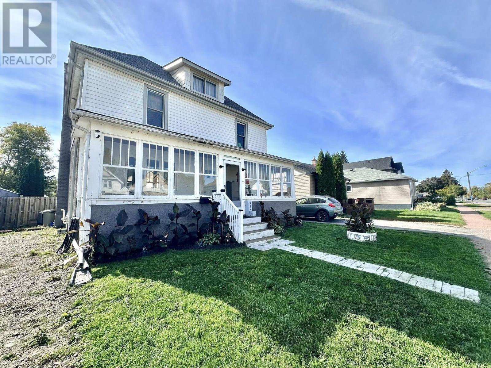 230 Amelia St E, Thunder Bay, Ontario  P7E 3Z7 - Photo 2 - TB253123