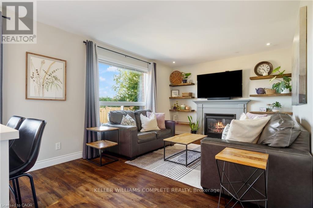 44 Grassyplain Drive, Hamilton (Villages Of Glancaster), Ontario  L0R 1W0 - Photo 15 - X12440113