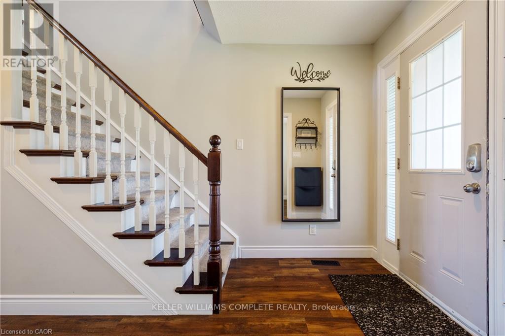 44 Grassyplain Drive, Hamilton (Villages Of Glancaster), Ontario  L0R 1W0 - Photo 5 - X12440113
