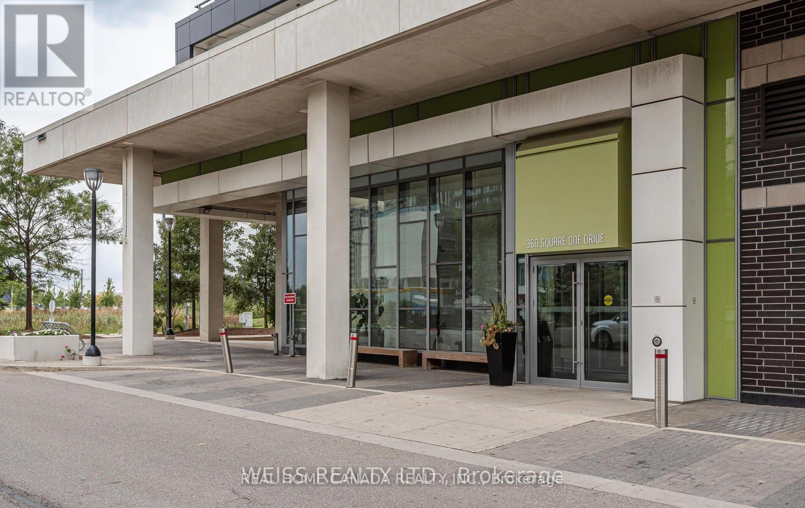1502 - 360 Square One Drive, Mississauga, Ontario  L5B 0G7 - Photo 3 - W12438965