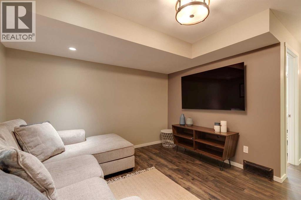 44 Evansborough Common Nw, Calgary, Alberta  T3P 0M6 - Photo 33 - A2260530