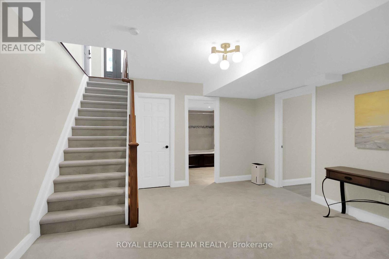 6196 Elkwood Drive, Ottawa, Ontario  K4P 1M9 - Photo 35 - X12343160