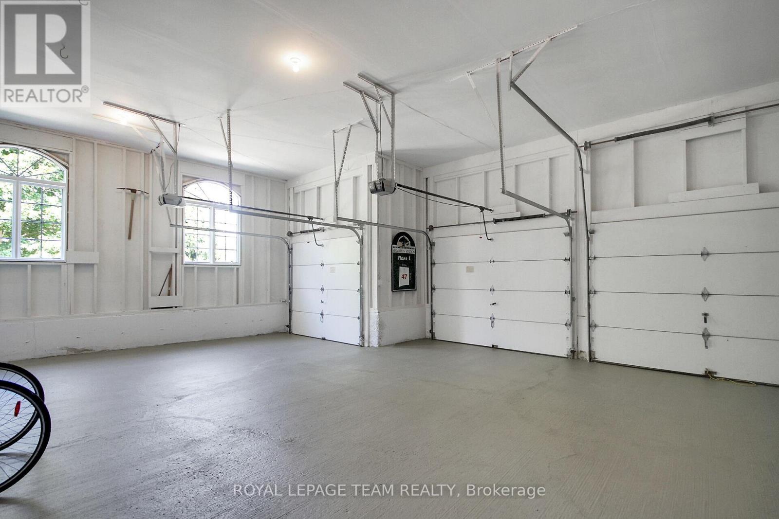 6196 Elkwood Drive, Ottawa, Ontario  K4P 1M9 - Photo 42 - X12343160