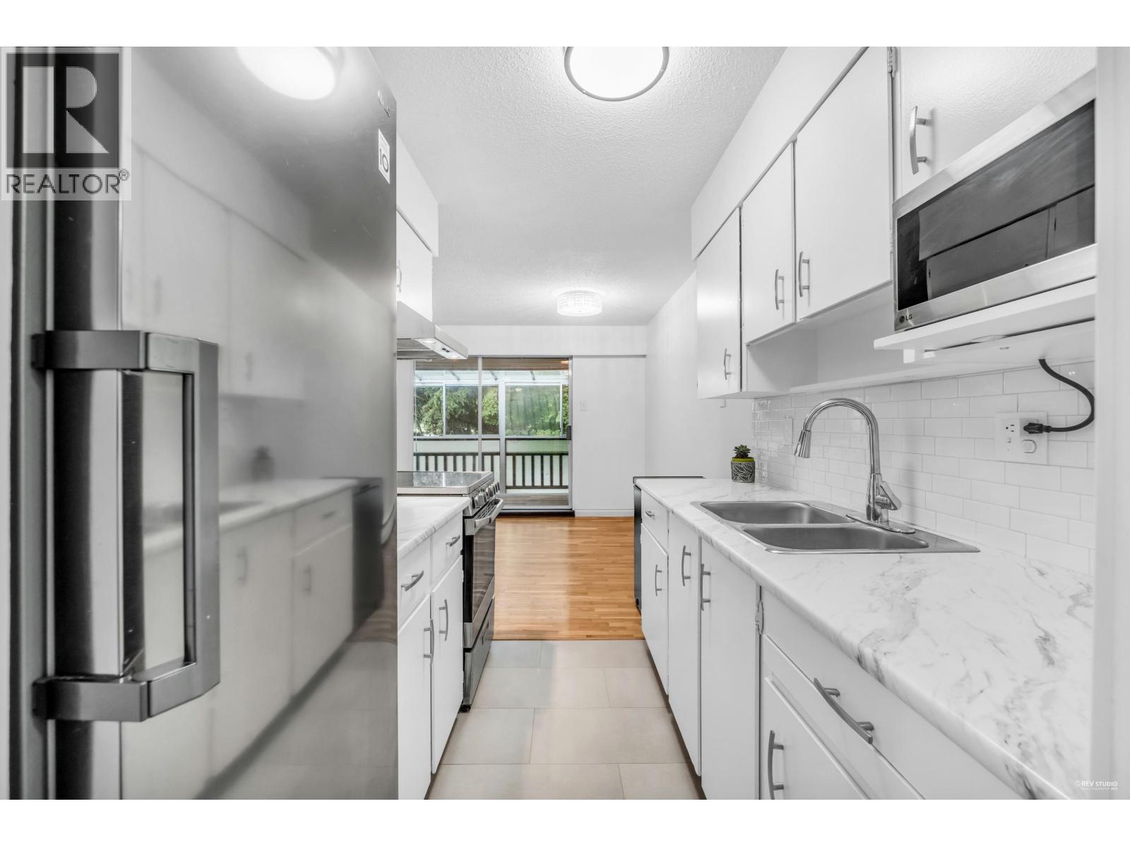 704 555 W 28th Street, North Vancouver, British Columbia  V7N 2J7 - Photo 13 - R3054489