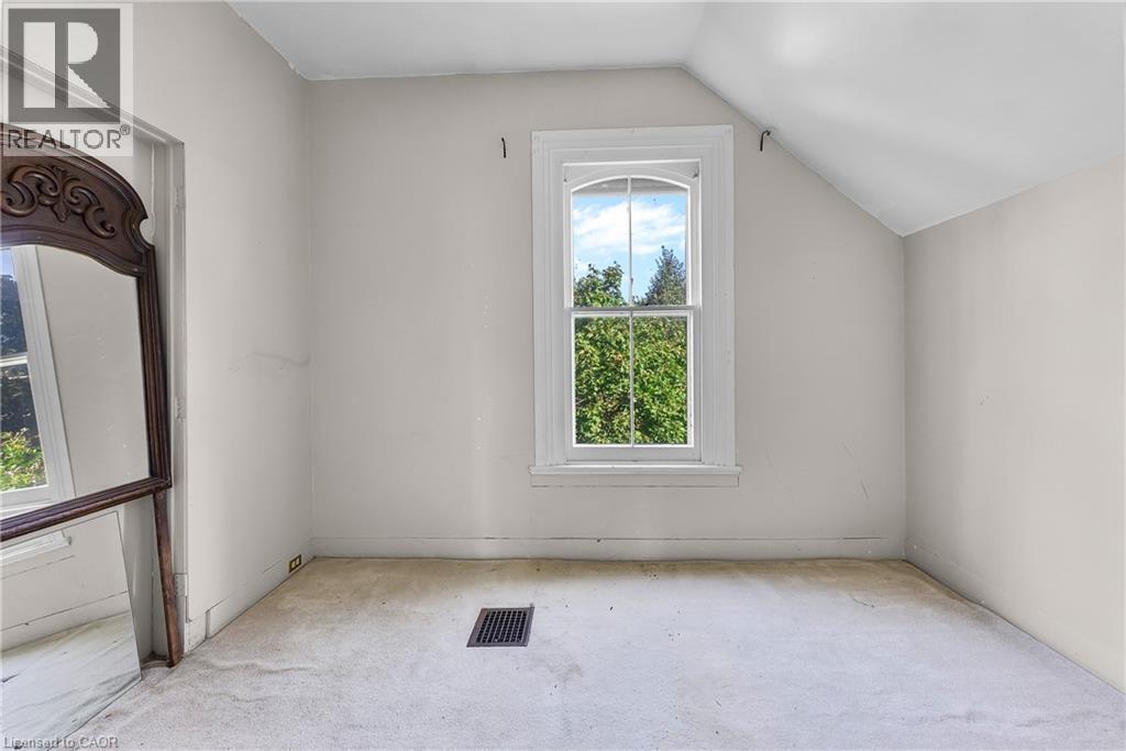 6 Henry Street, St. Catharines, Ontario  L2R 5T1 - Photo 14 - 40769960