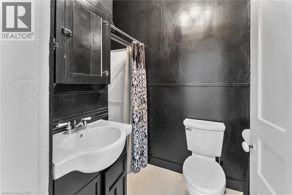 6 Henry Street, St. Catharines, Ontario  L2R 5T1 - Photo 25 - 40769960
