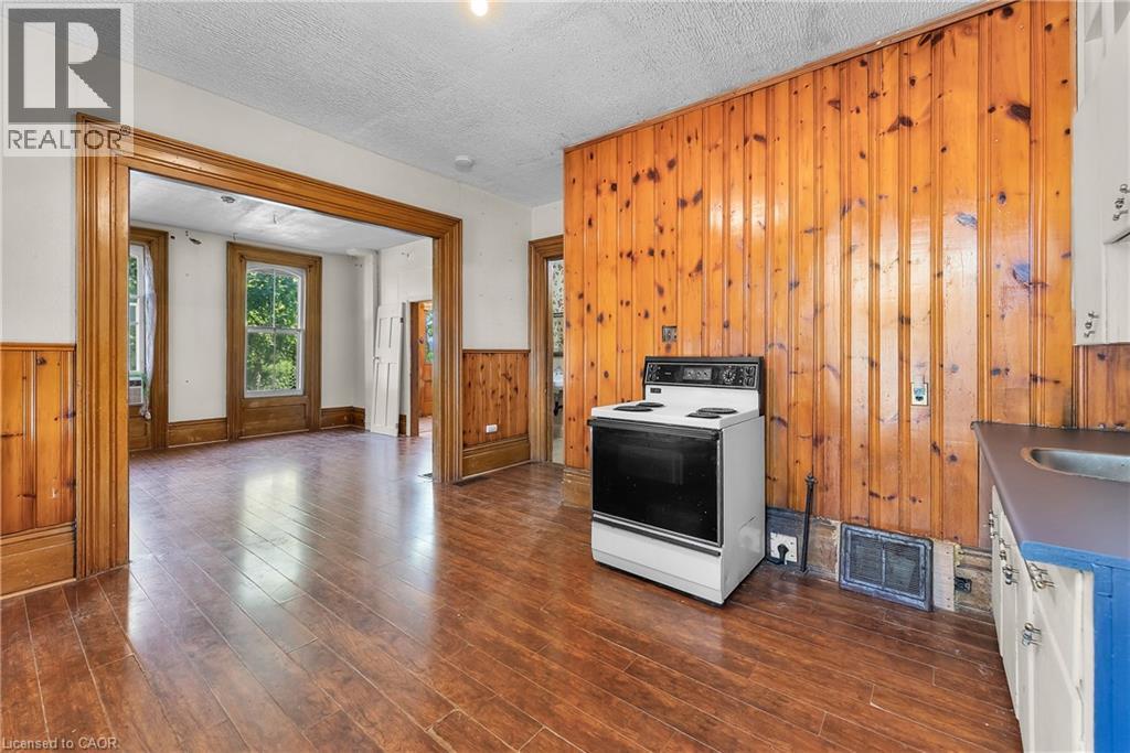 6 Henry Street, St. Catharines, Ontario  L2R 5T1 - Photo 10 - 40769960