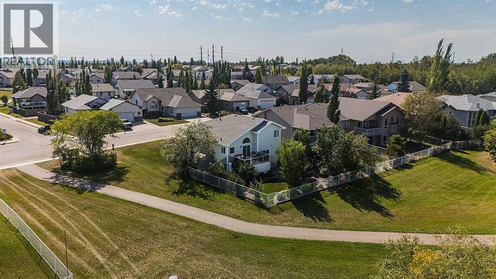 300 Lampard Crescent, Red Deer, Alberta  T4R 2W8 - Photo 2 - A2253636