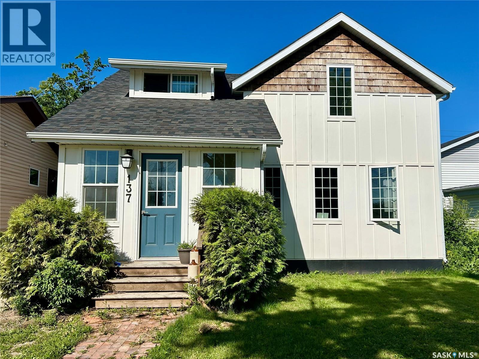 137 1st Street W, Carrot River, Saskatchewan  S0E 0L0 - Photo 1 - SK988587