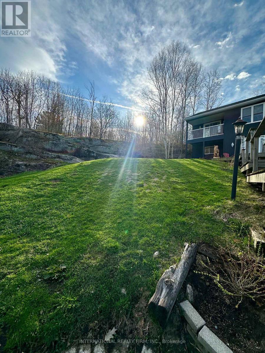 336 Clear Lake Road, Seguin, Ontario  P2A 2W8 - Photo 4 - X12282617