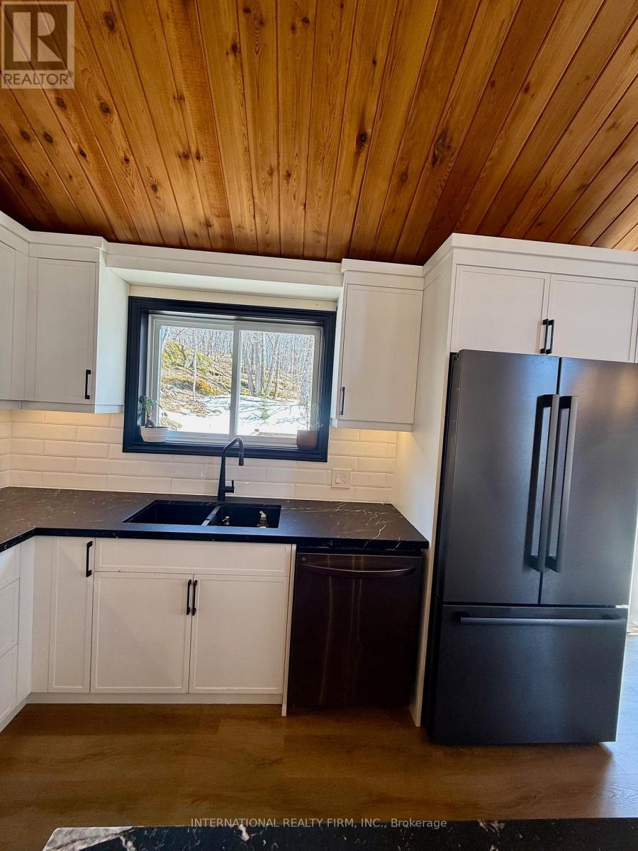 336 Clear Lake Road, Seguin, Ontario  P2A 2W8 - Photo 14 - X12282617