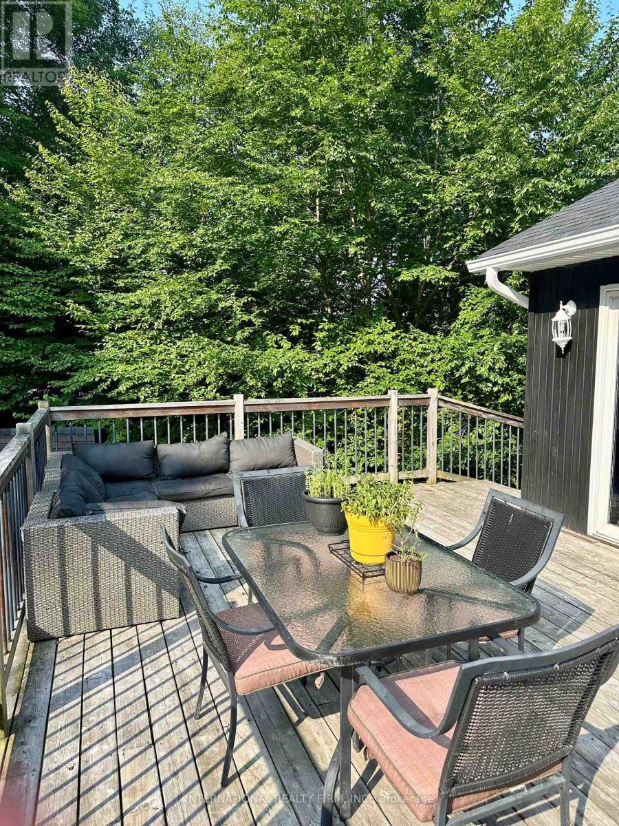 336 Clear Lake Road, Seguin, Ontario  P2A 2W8 - Photo 36 - X12282617