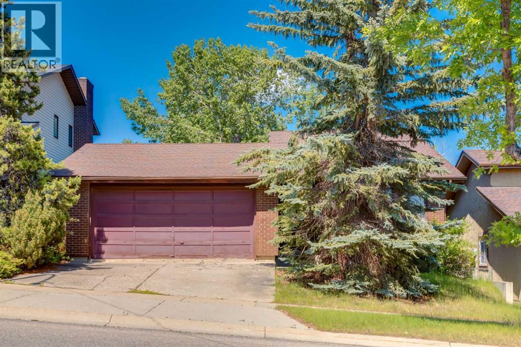 300 Edgehill Drive Nw, Calgary, Alberta  T3A 2S3 - Photo 1 - A2261278