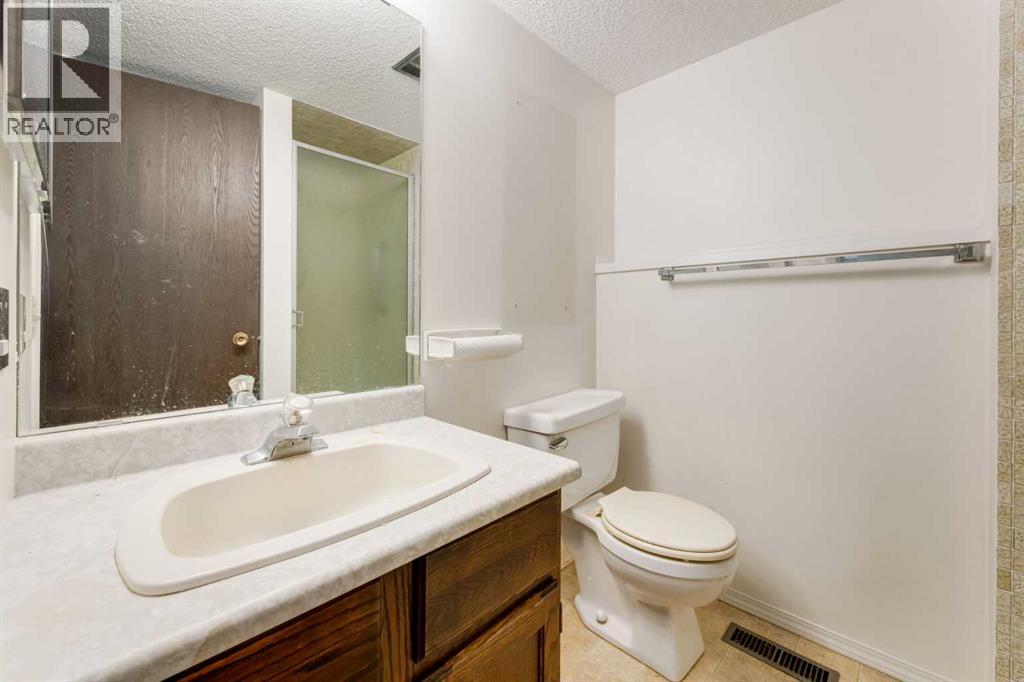 300 Edgehill Drive Nw, Calgary, Alberta  T3A 2S3 - Photo 33 - A2261278