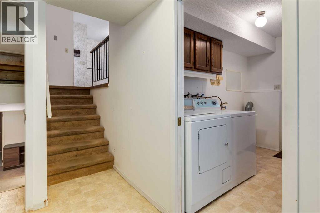 300 Edgehill Drive Nw, Calgary, Alberta  T3A 2S3 - Photo 28 - A2261278