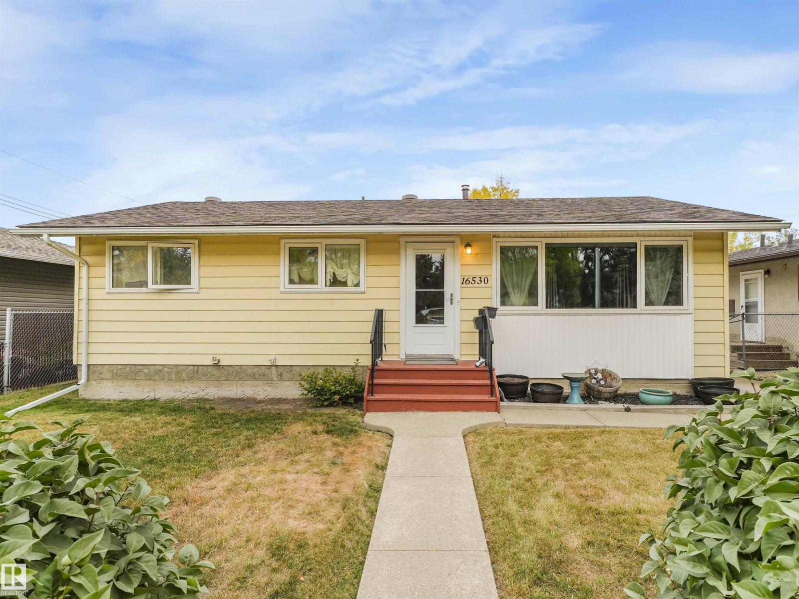 16530 104 AV NW, Edmonton, Alberta
