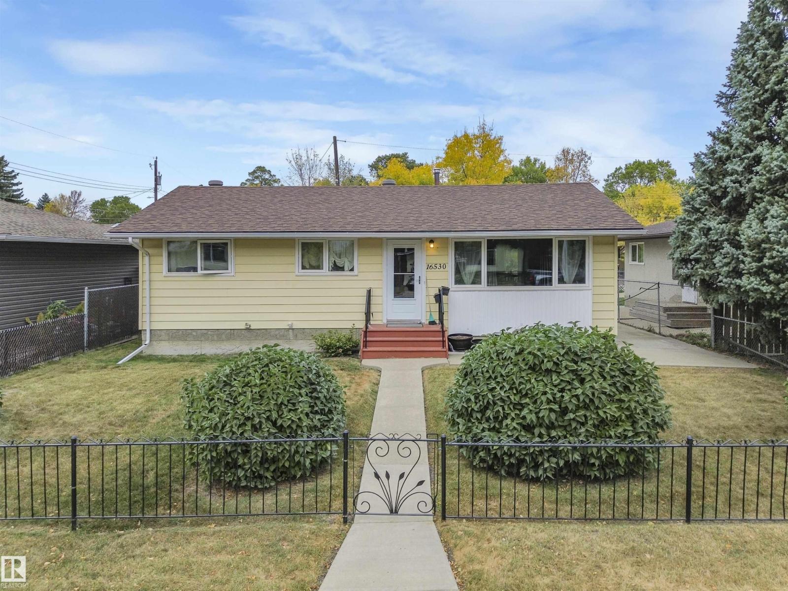 16530 104 Av Nw, Edmonton, Alberta  T5P 0S7 - Photo 2 - E4460395