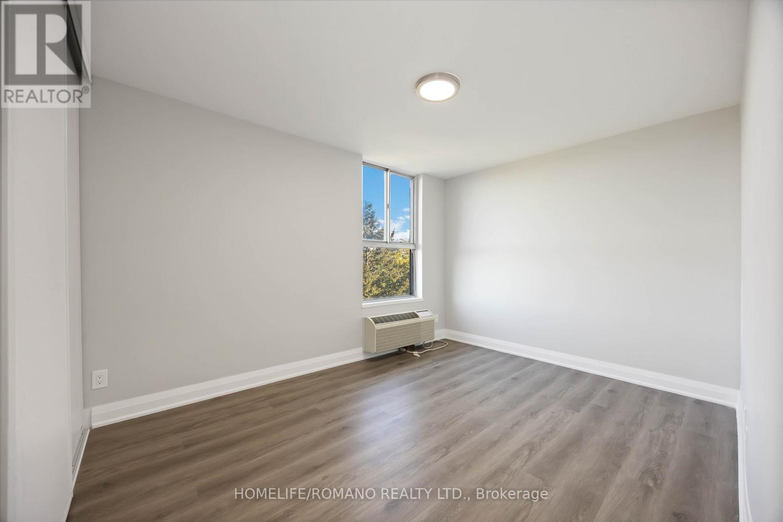 501 - 2835 Islington Avenue, Toronto, Ontario  M9L 2K2 - Photo 10 - W12439773
