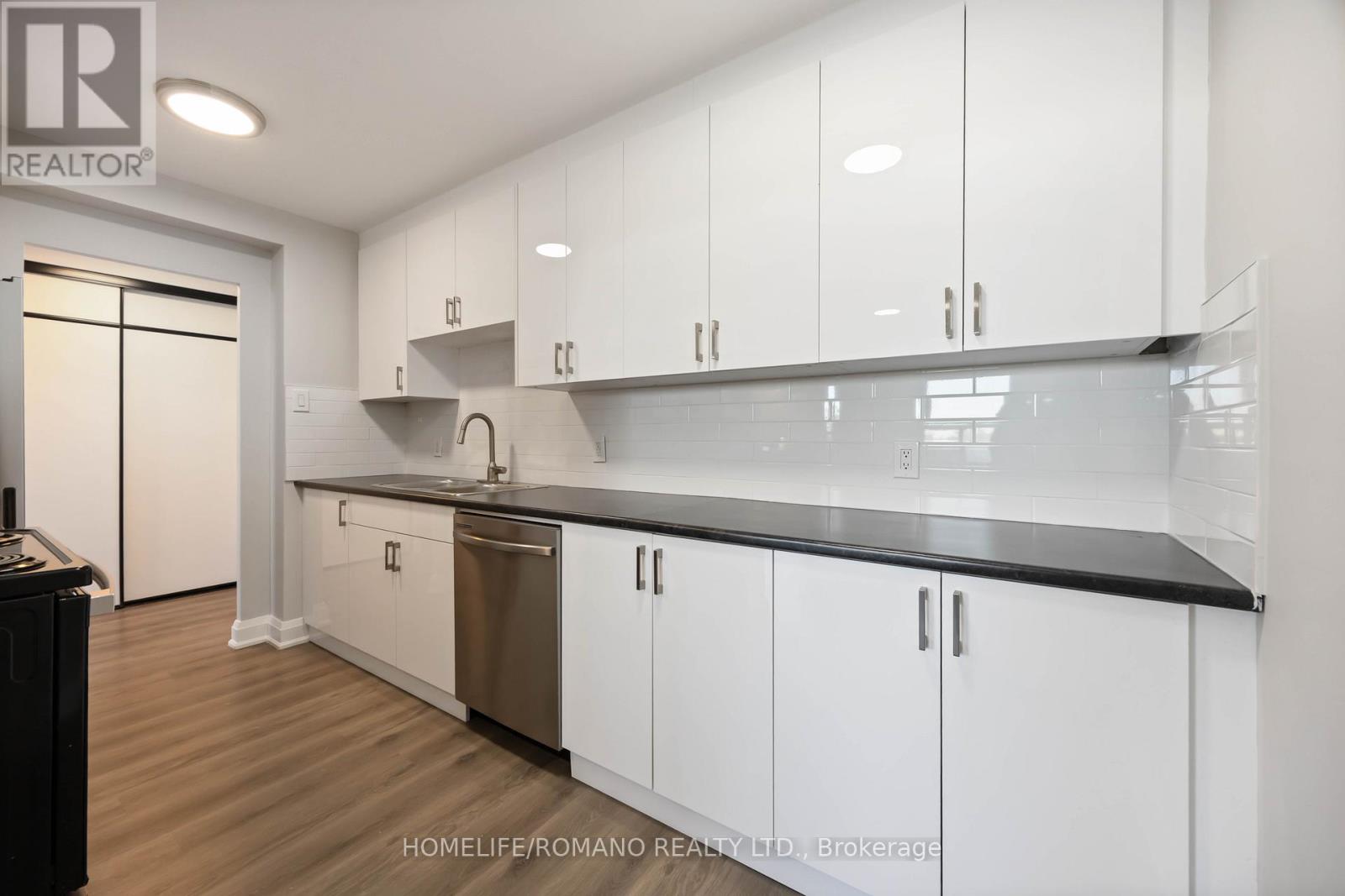 501 - 2835 Islington Avenue, Toronto, Ontario  M9L 2K2 - Photo 19 - W12439773