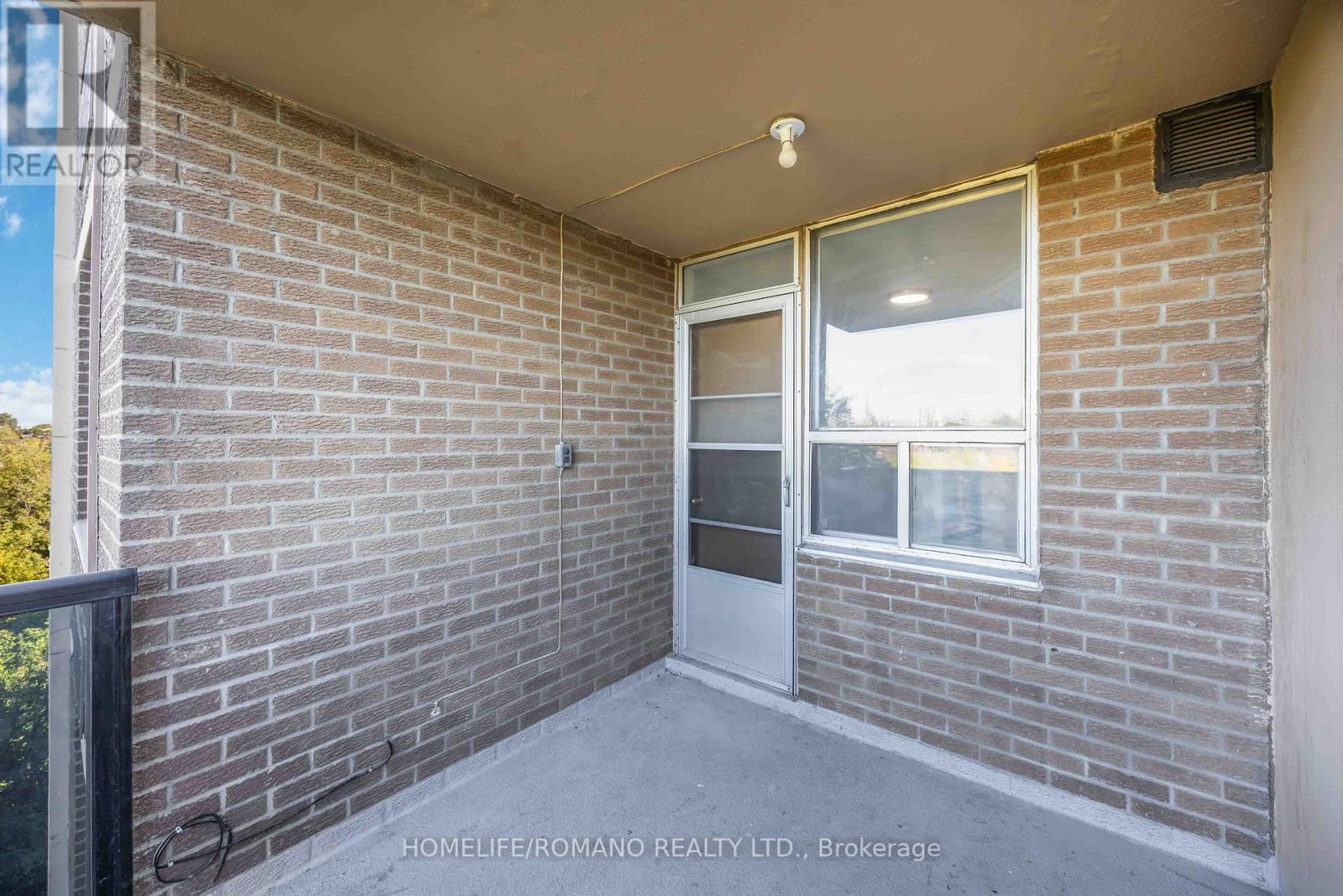 501 - 2835 Islington Avenue, Toronto, Ontario  M9L 2K2 - Photo 31 - W12439773