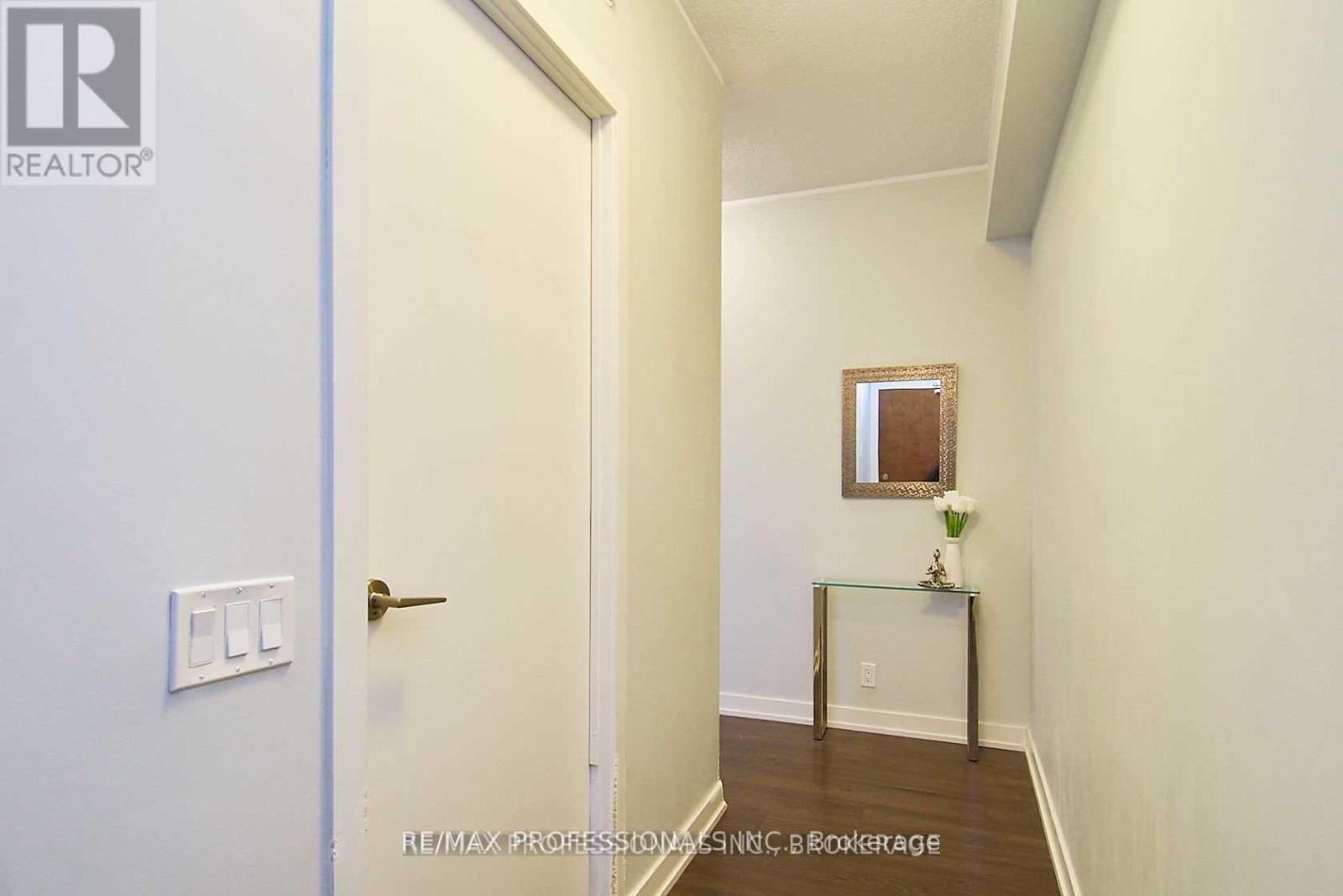 2107 - 2200 Lake Shore Boulevard, Toronto, Ontario  M8V 1A2 - Photo 4 - W12439783